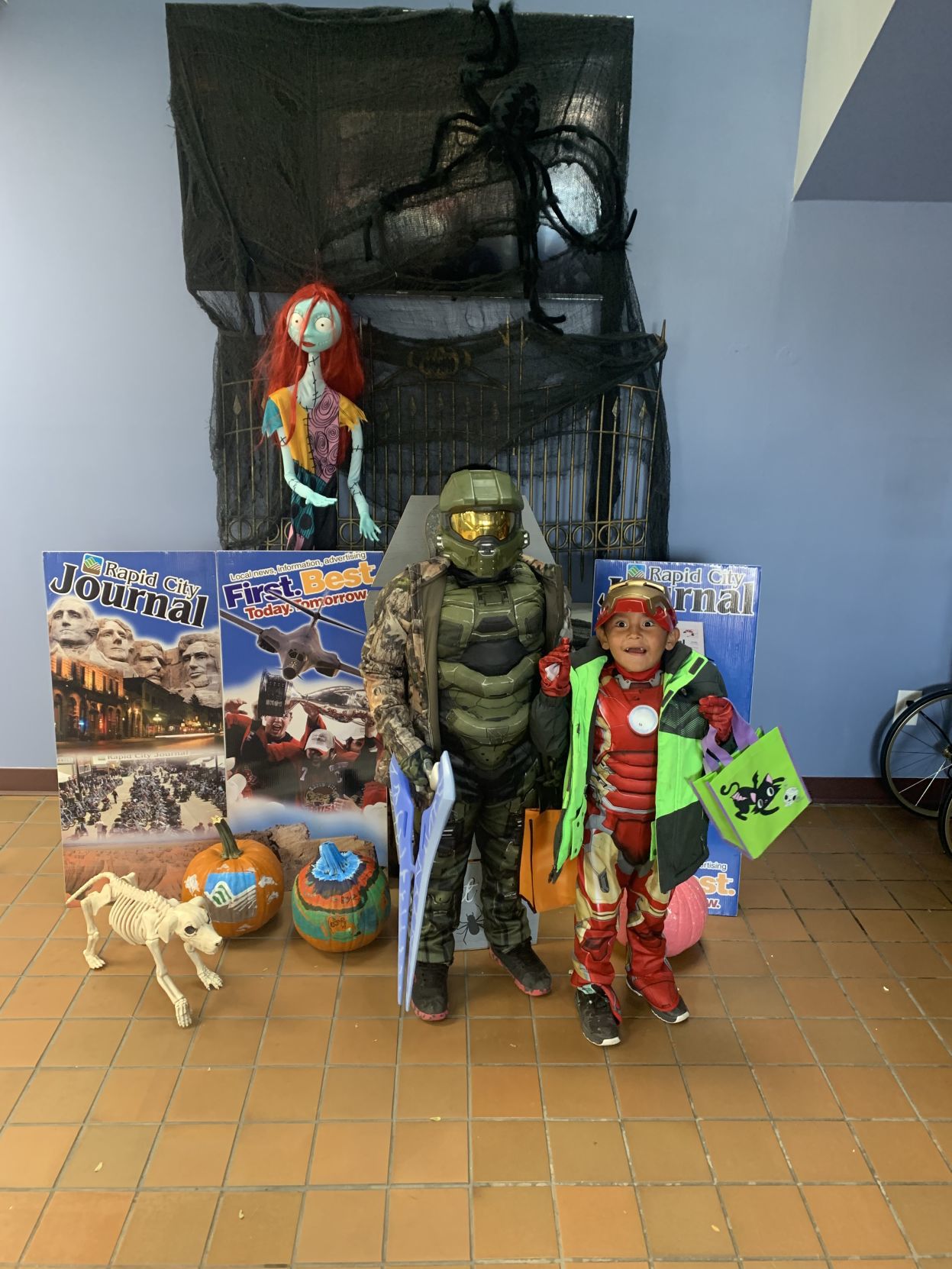 Halloween Pictures to run in Thursday's paper 041.JPG